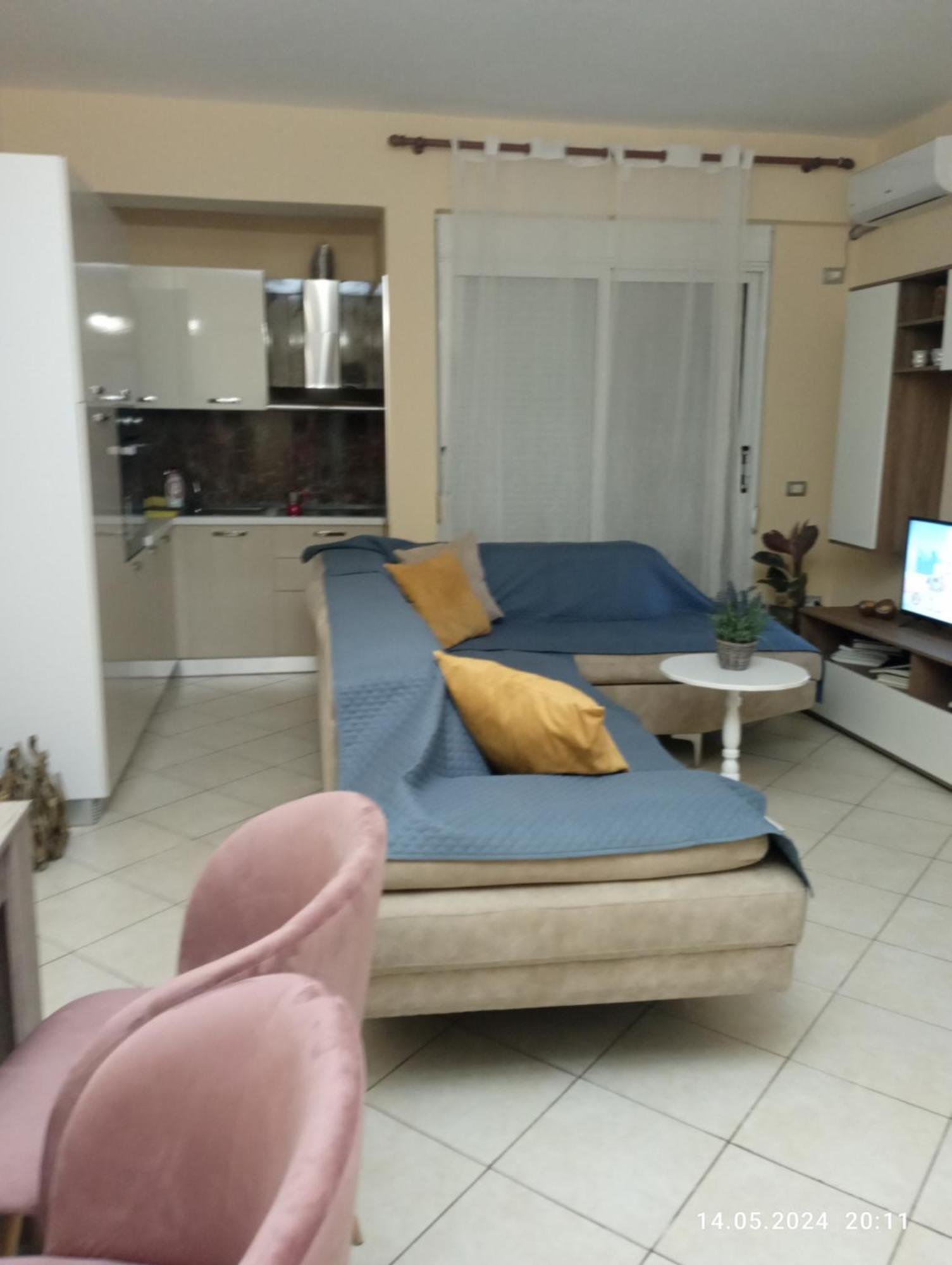Sarah Appartamento Vlorë Exterior foto